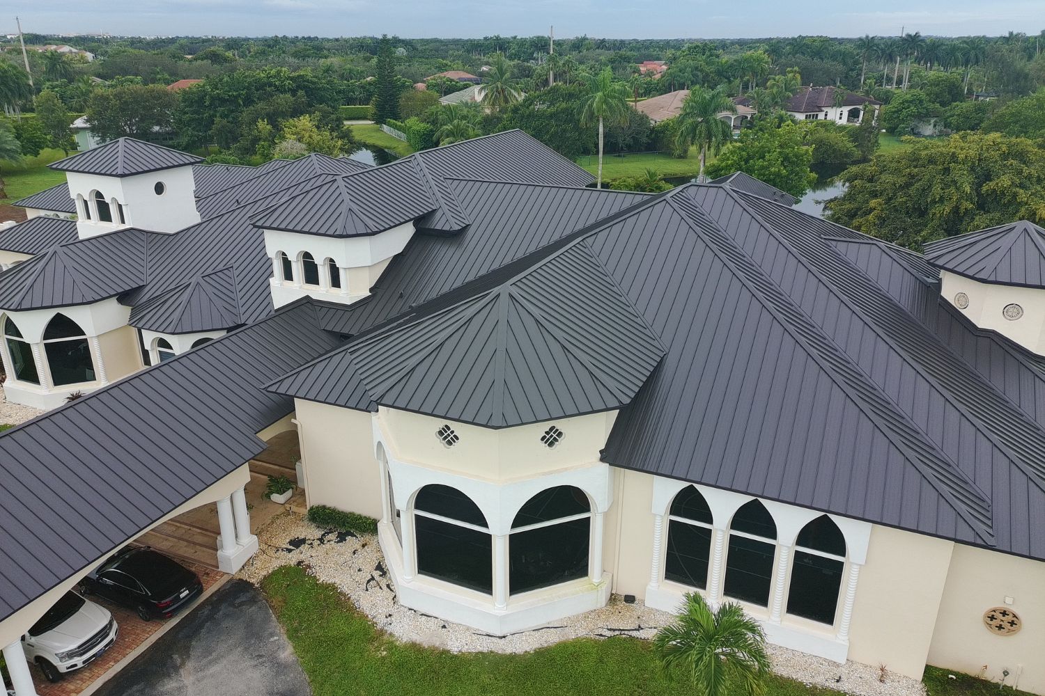 Dark-Bronze-Weston-Large-Estate-5